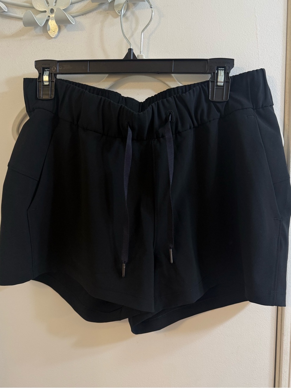 Lululemon On The Fly short 2.5”